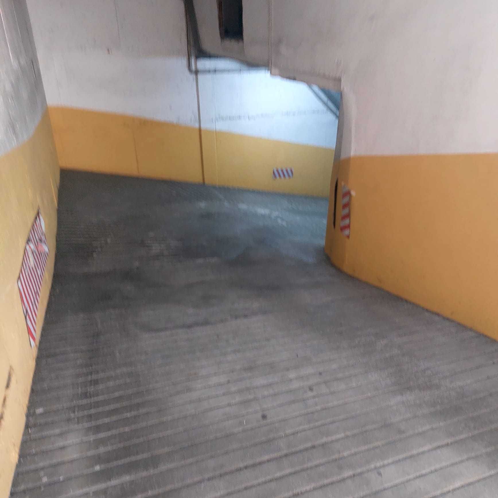 Arrenda-se BOX Lugar de Garagem Centro de Gaia Paço do Rei Arrecadação