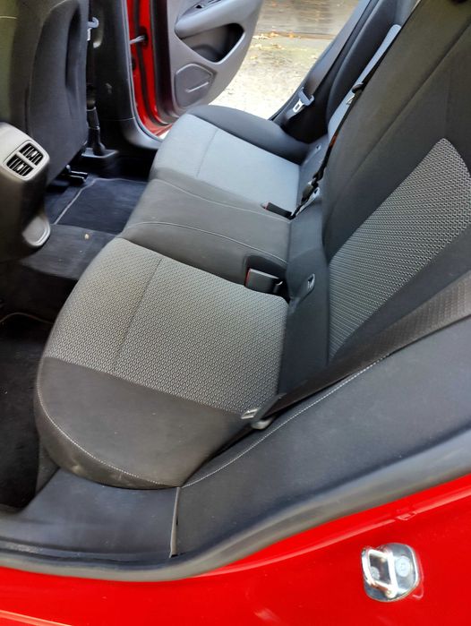 Insignia B fotele kpl + boczki