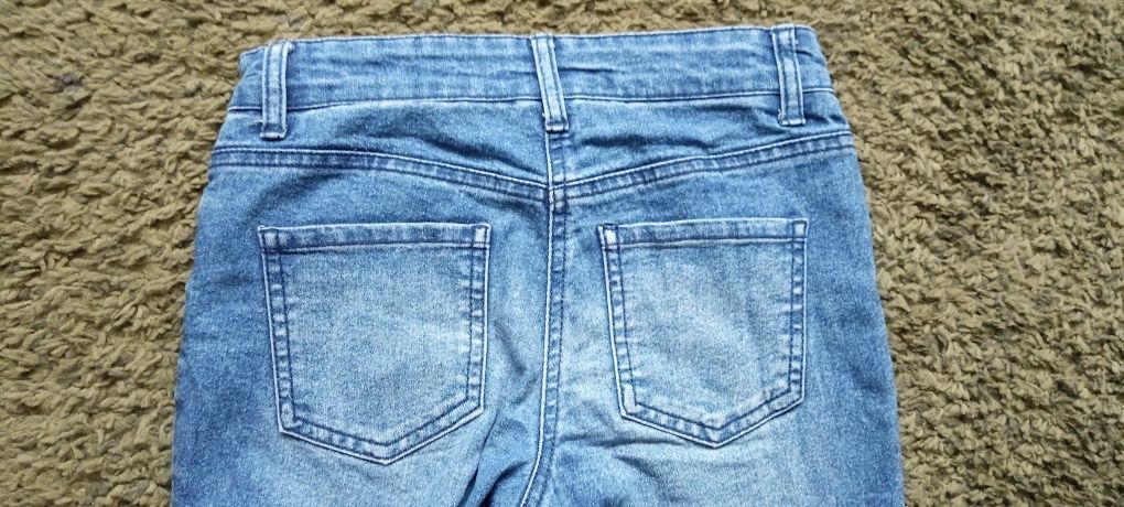 Ocieplane jeansy z konikiem