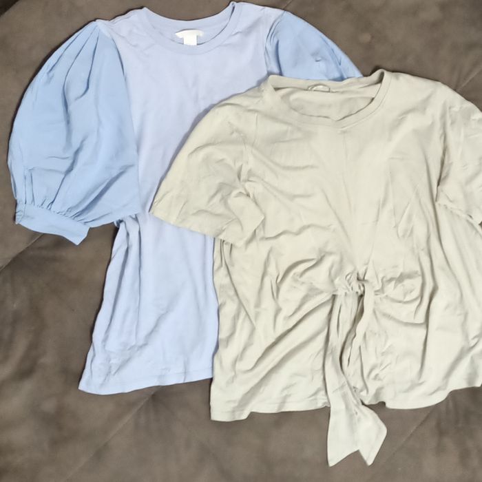 Пакет речей розмір  M/L
штани 2шт
купальники 2шт
футболк