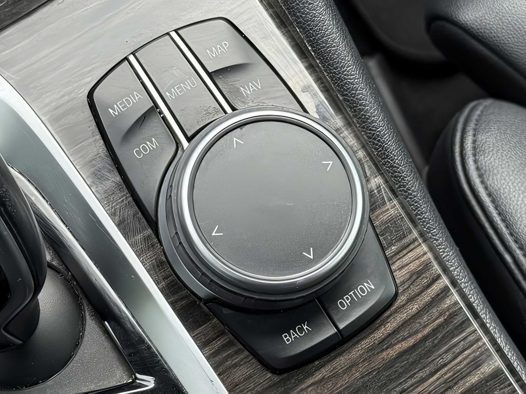 2019 BMW 5 Series 530i