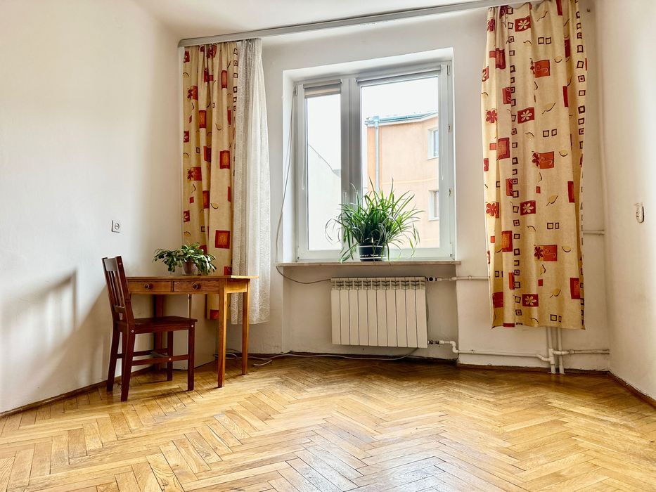 Metro Szwedzka /Praga Północ 2 pokoje do remontu