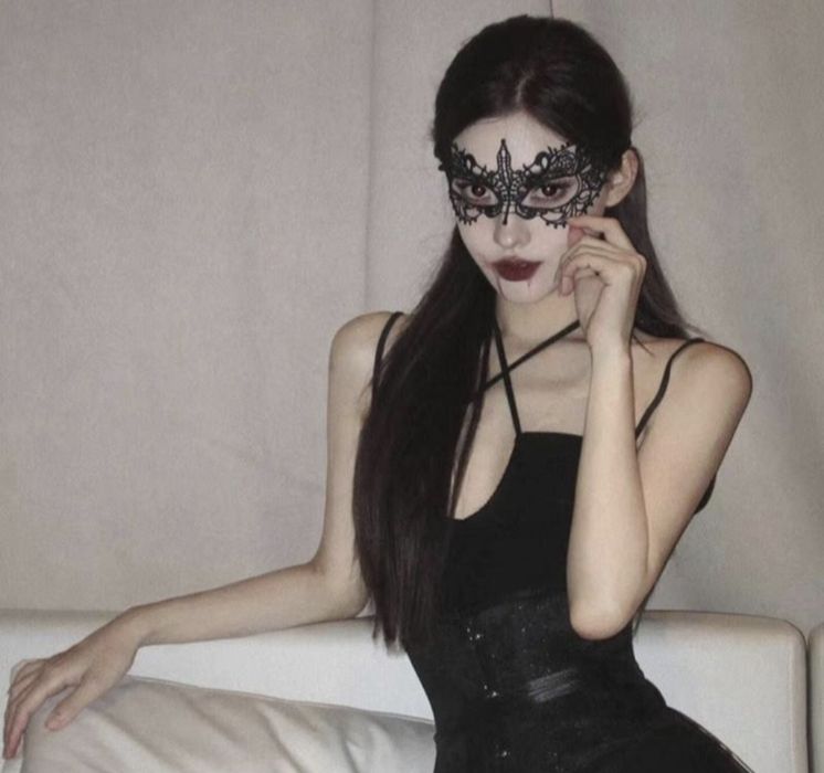 Маска мереживна карнавальна