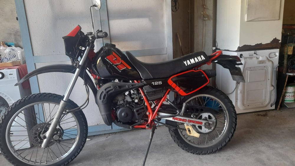 Yamaha YPVS 125 em ótimo estado