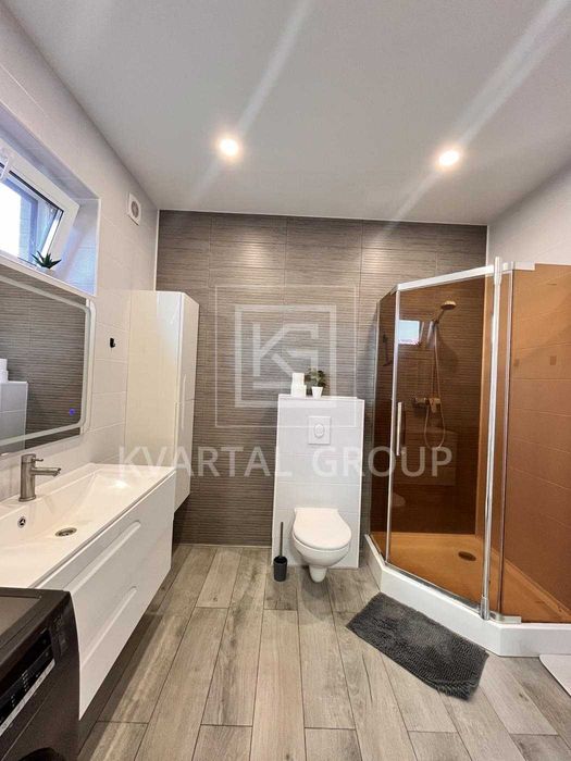 БЕЗ КОМІСІЇ! Дуплекс з ремонтом і меблями. ОКРЕМИЙ заїзд