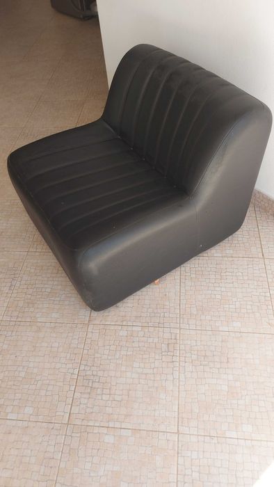 Sofá/Poltrona Lounge em pele sintética - 2 unidades