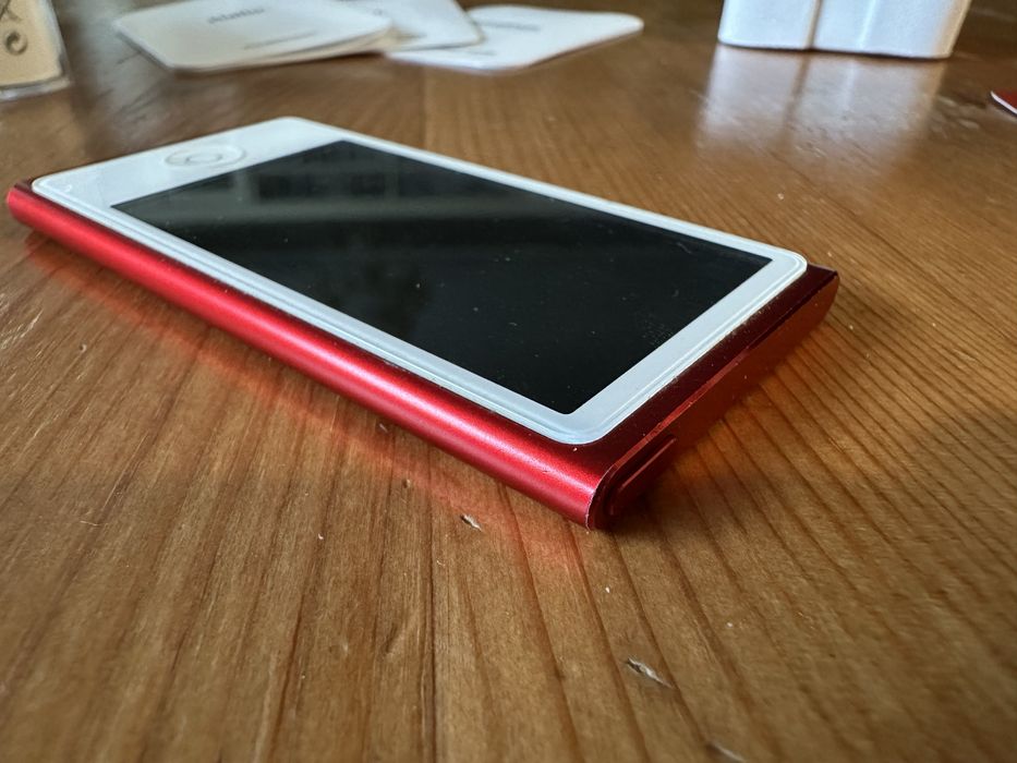 iPod Nano 7 Product Red
