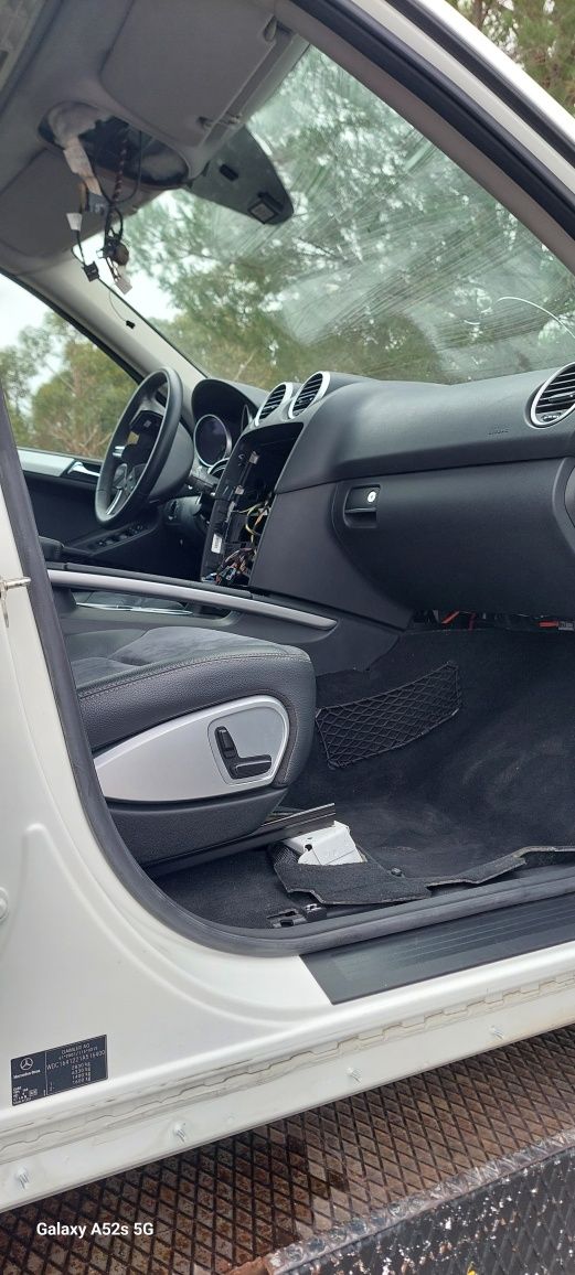 Para peças Mercedes ML350 CDi W164 ano2011 como novo