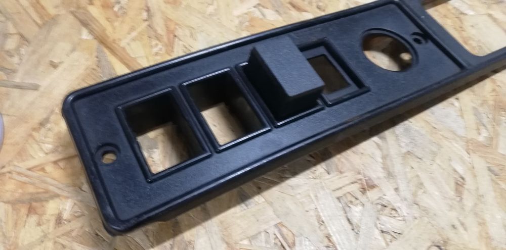 Fiat 126p zaślepka panelu deski rozdzielczej do ST nowa