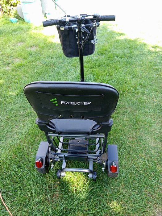 Nowa składana czterokołowa hulajnoga elektryczna Freejoyer F7