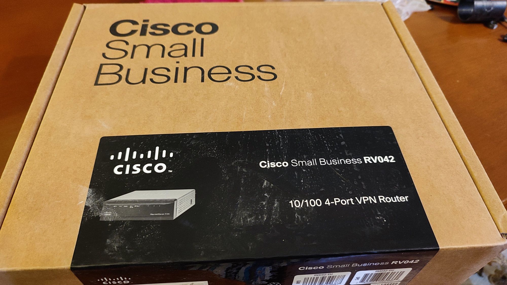 Cisco® RV042 Dual WAN VPN Router - sprawny, bez zasilacza