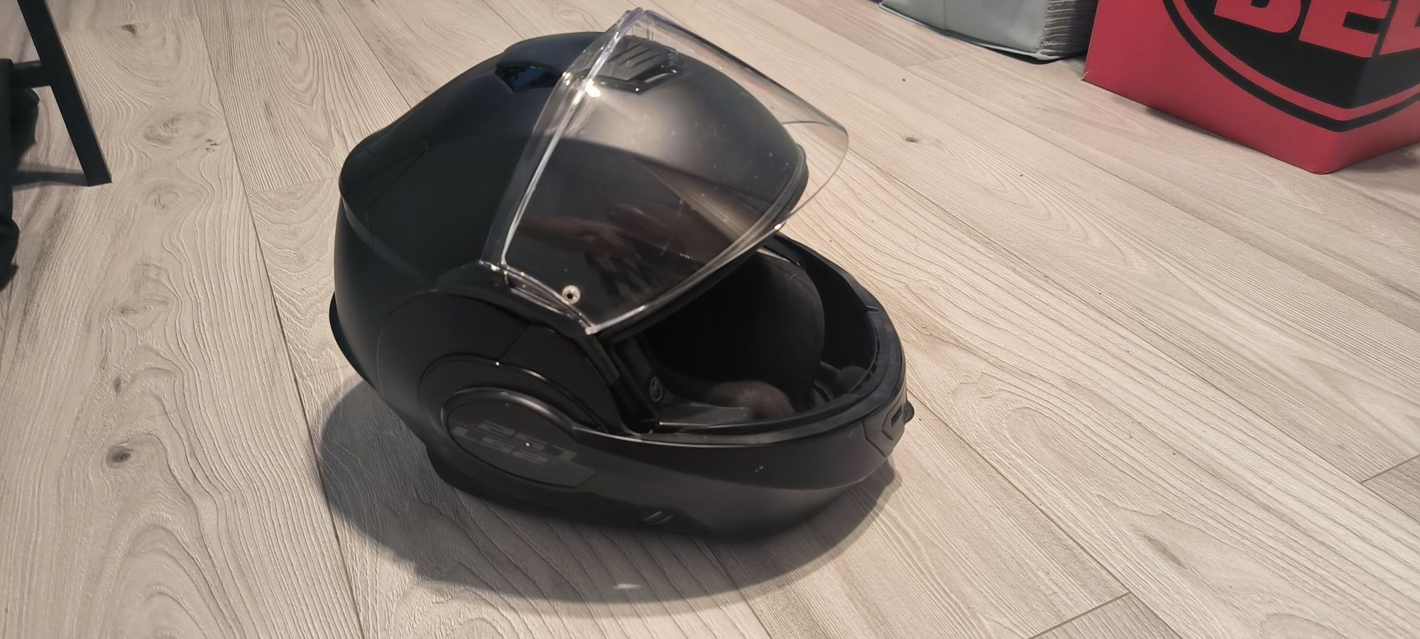 Kask motocyklowy LS2 Valiant