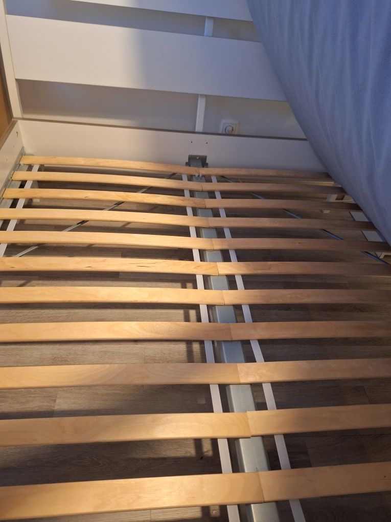 Cama de casal TRYSIL + Estrado