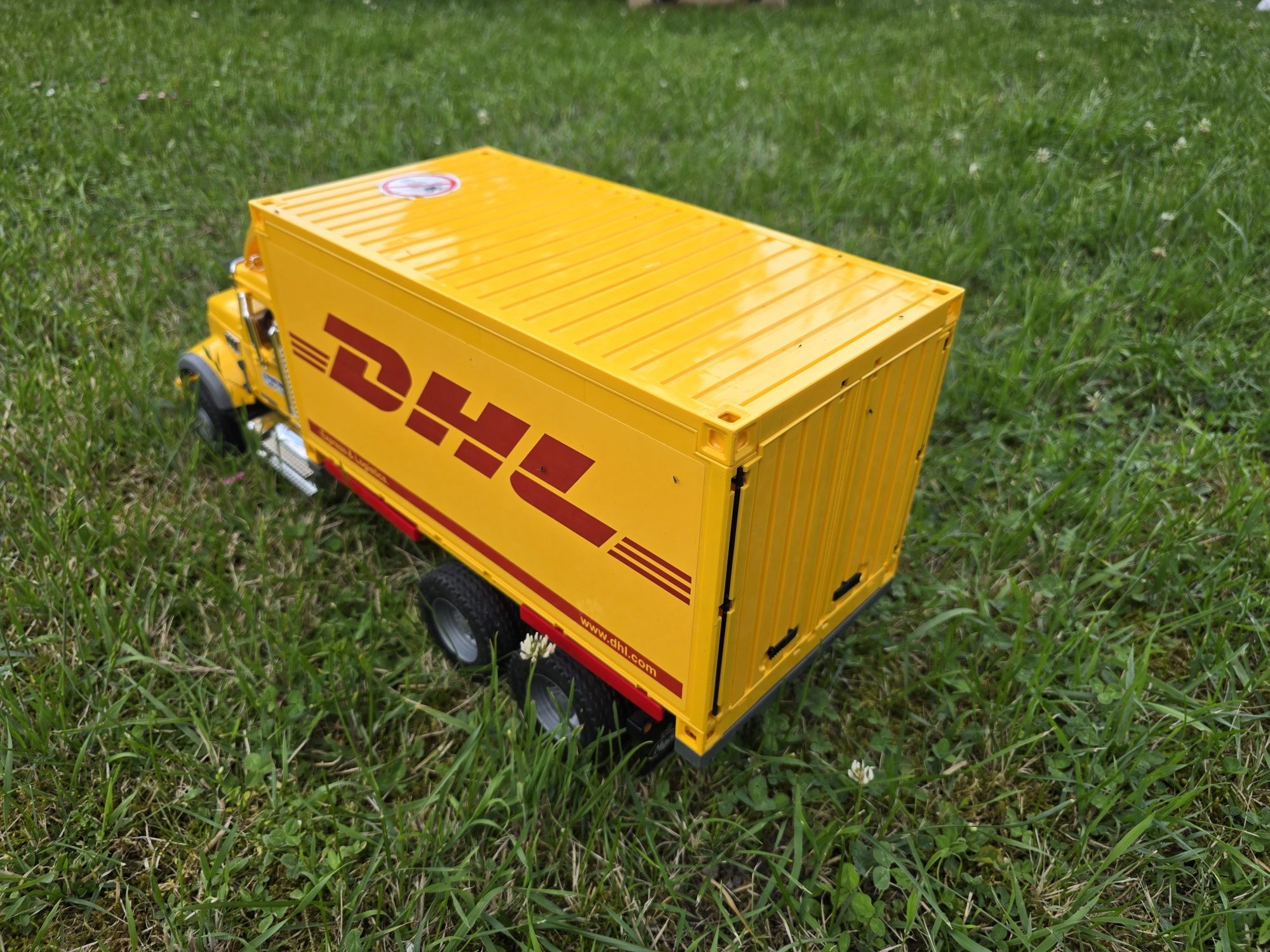 Bruder 02819 Mack DHL