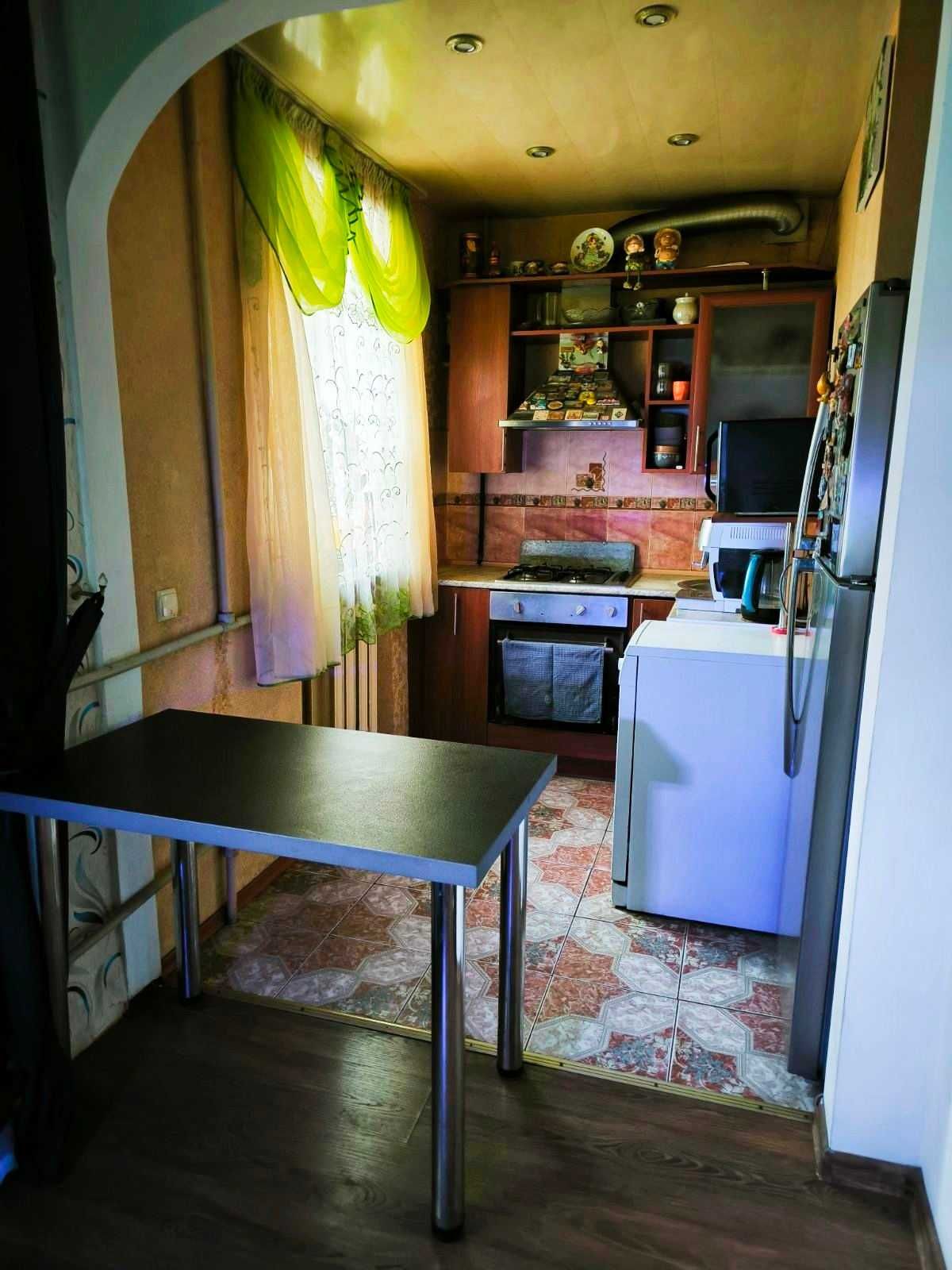 ПРОДАМ 3-х кімнатну квартиру по вул.Радіаторній