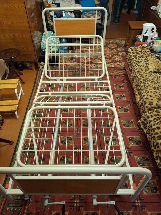 Продам кровать механическую,с поднятием изголовья,ног для лежачего бол