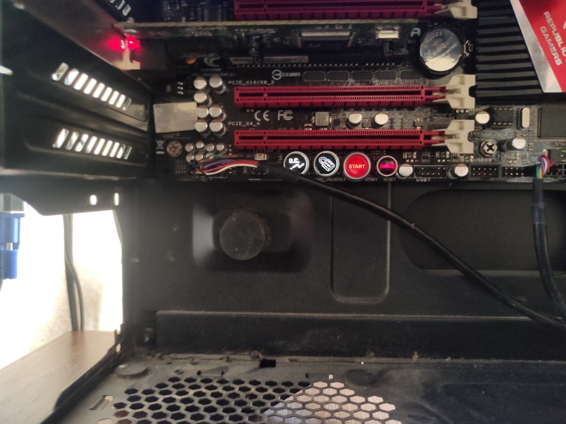 Phenom x6 1090t+Asus formula+4gb ddr3