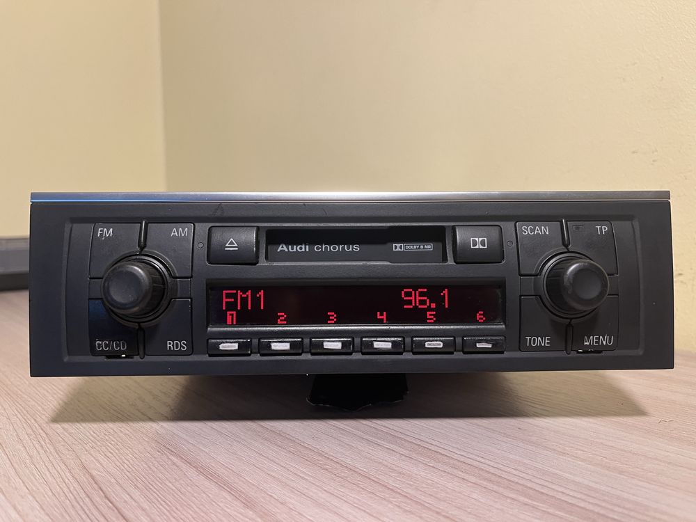 Radio Audi Chorus 2 A4 B6/B7 - ORYGINAŁ , SPRAWNE , Z KODEM