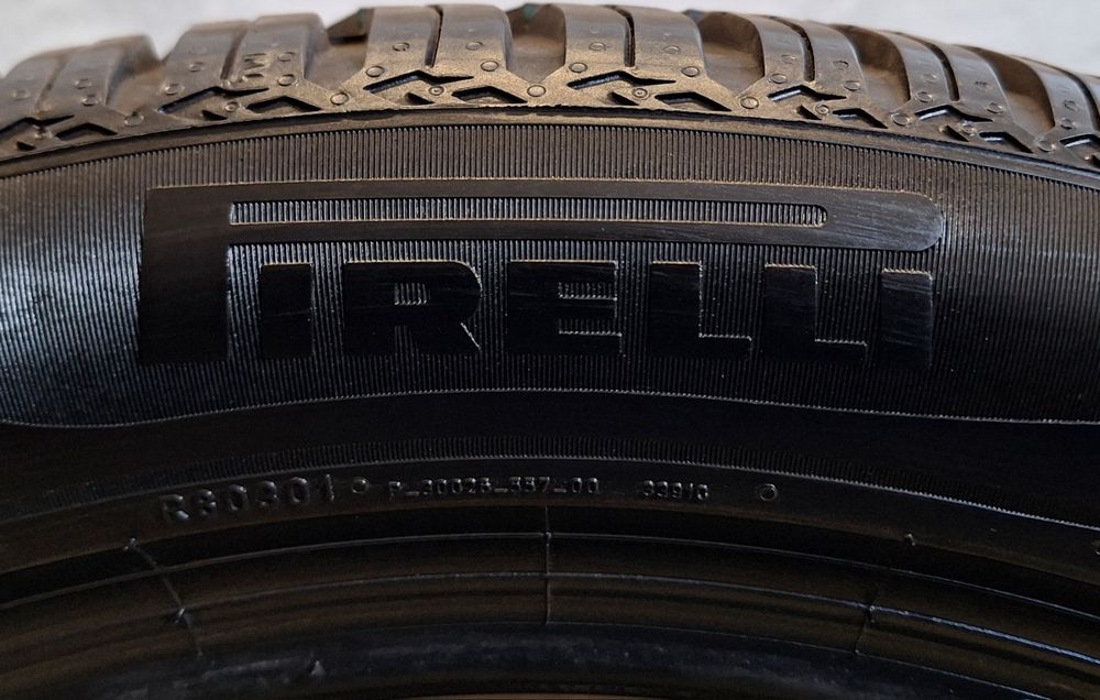 Opony Całoroczne 19 Pirelli All Season SF2 Cinturato 255/45R19 Para