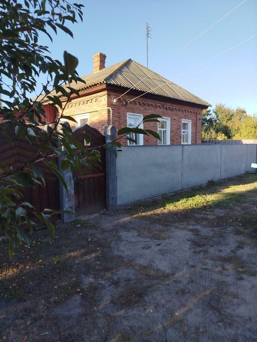 Продам дім цегляний