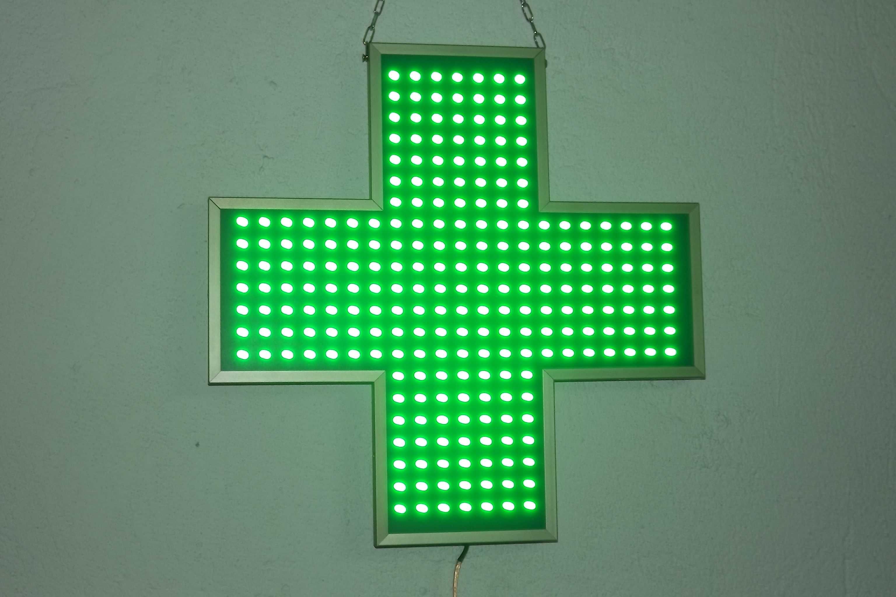 krzyż apteczny LED