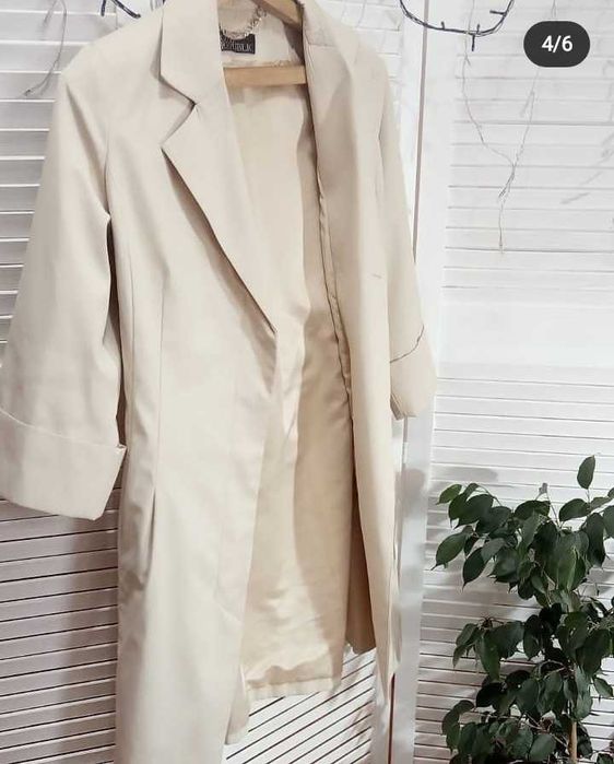 Тренч бежевого цвета Love Republic