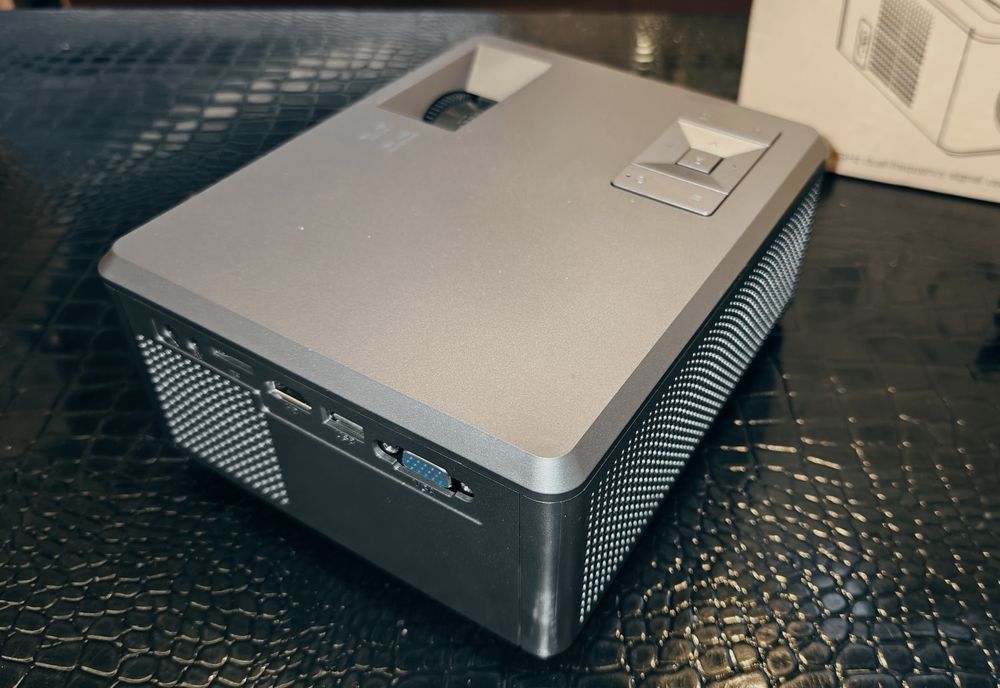 Проектор Jowlurk M2 1080p 15000L