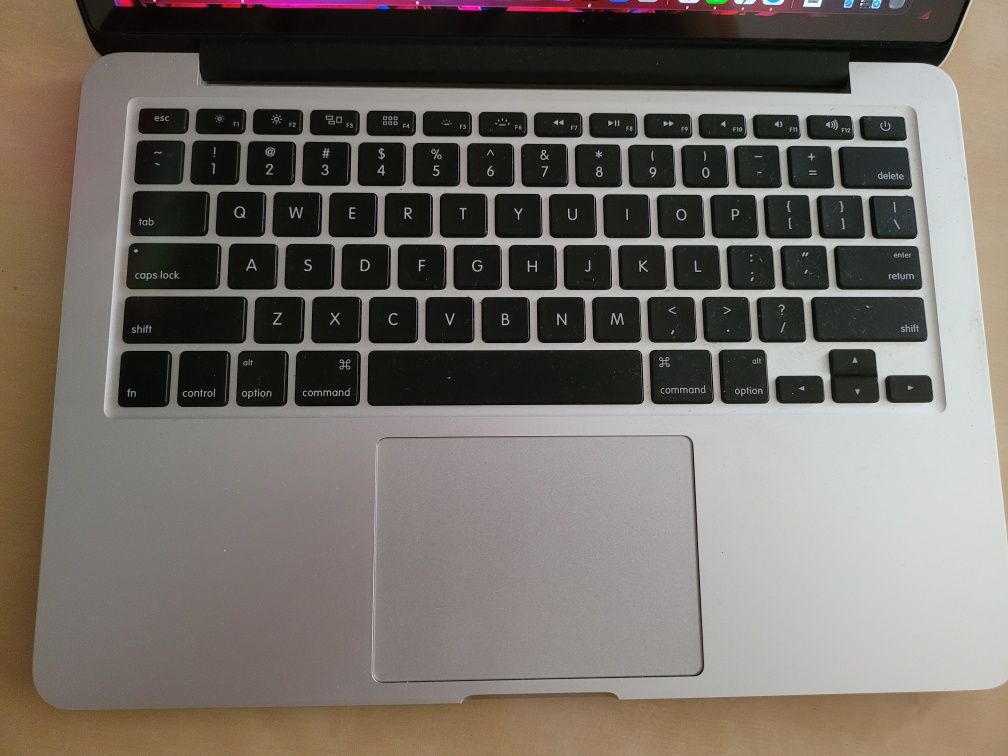 Macbook Pro 13' 256gb ssd 16gb ram