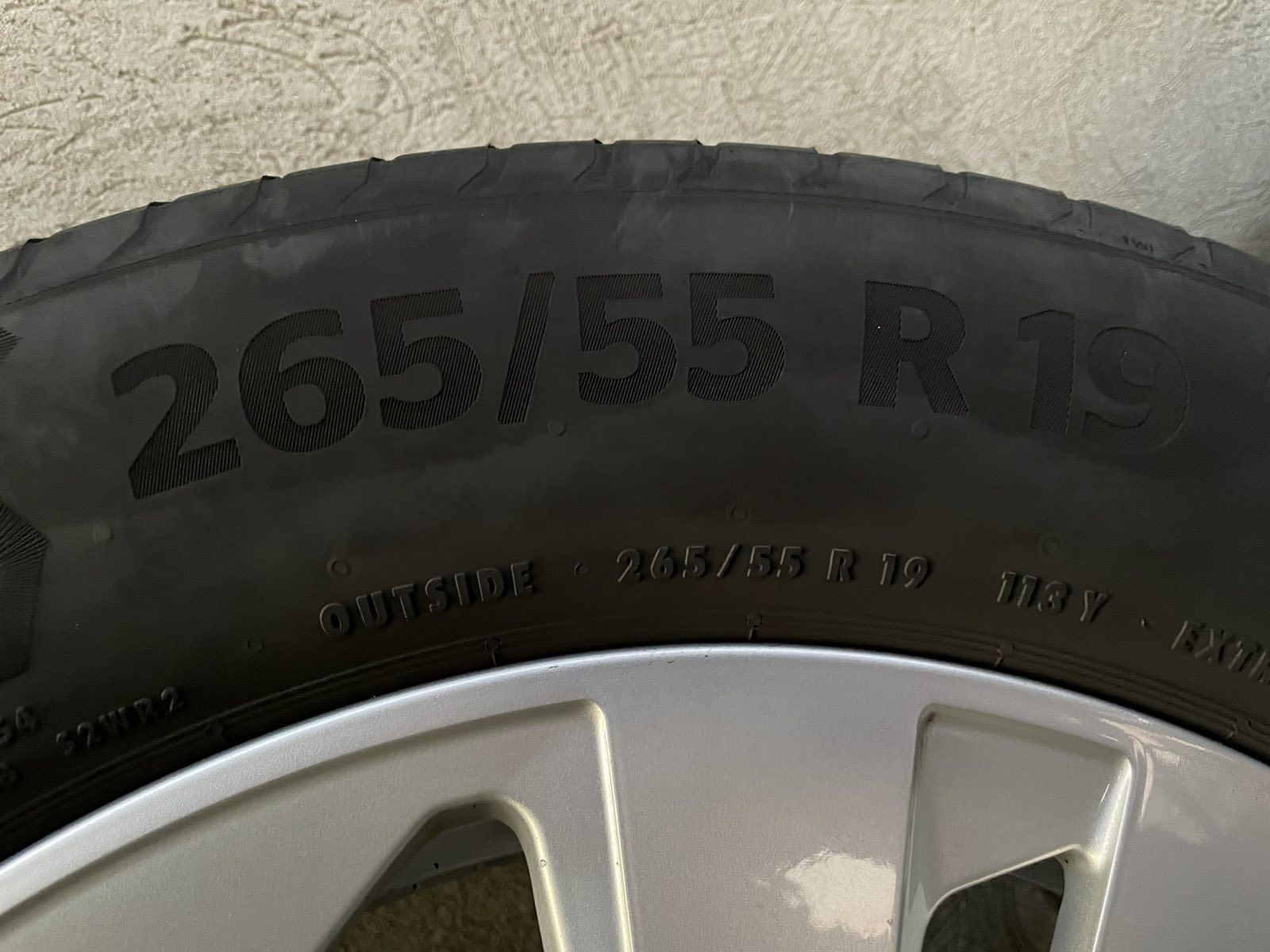 Диски з гумою AUDI Q7-8, 265/55R19