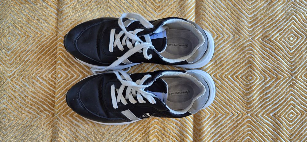 Tenis Pretos da Calvin Klein