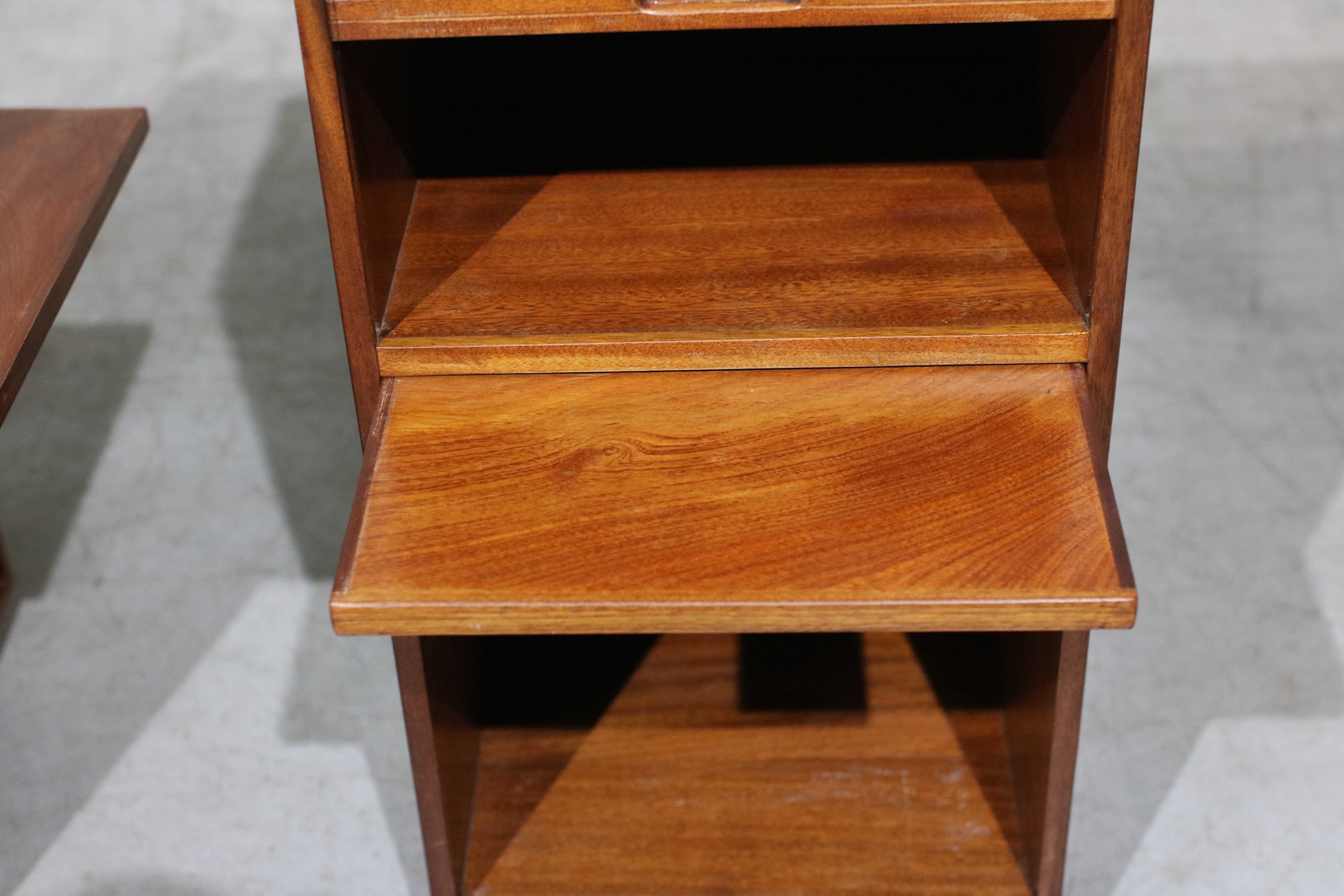 Par de mesinhas de cabeceira em mogno | Scandinavian Design