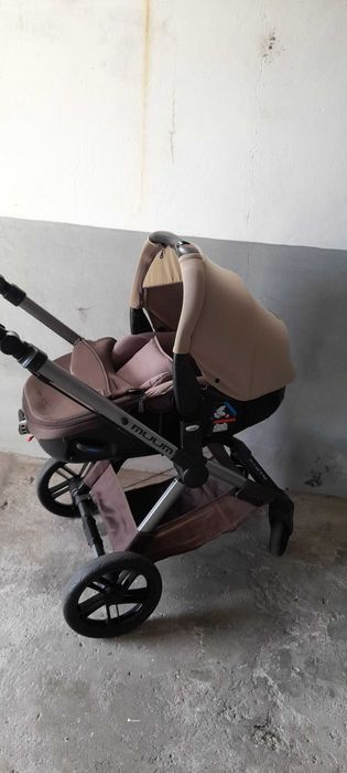 Carrinho bebe e passeio