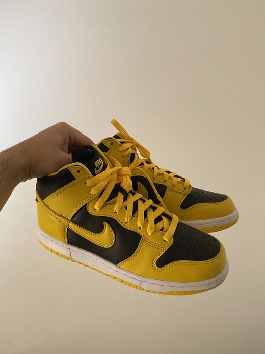 Nike dunk varsity maize
