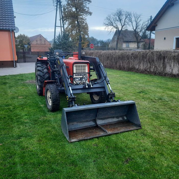 Ciągnik URSUS C360 z turem, ładowacz czołowy