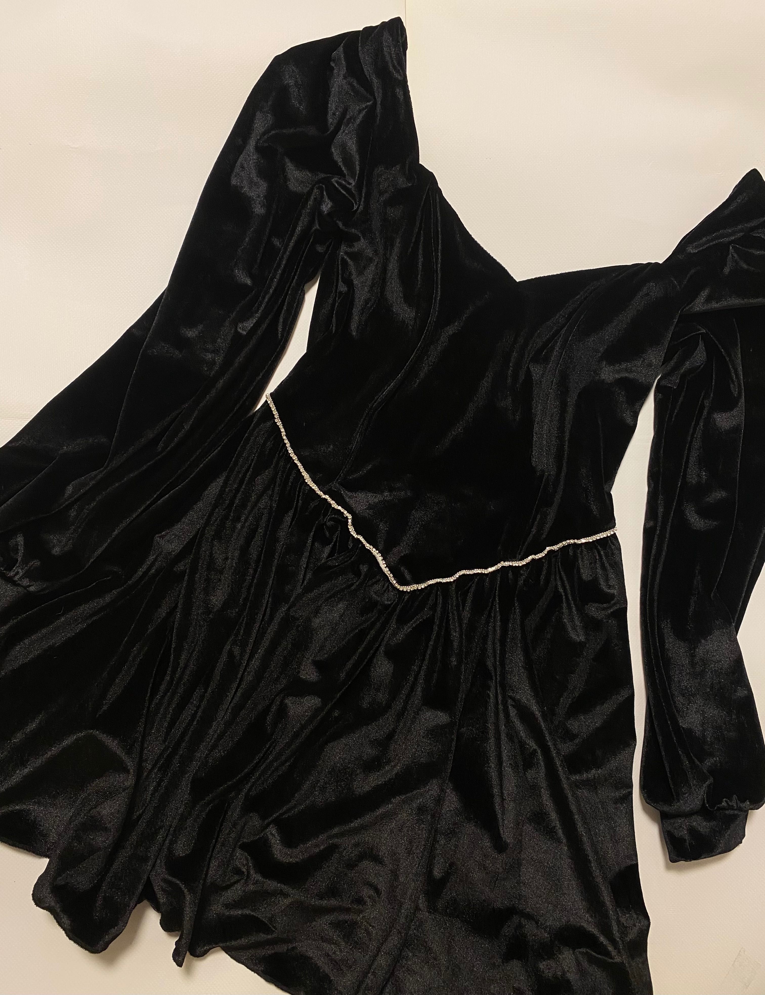Сукня нова чорного кольору