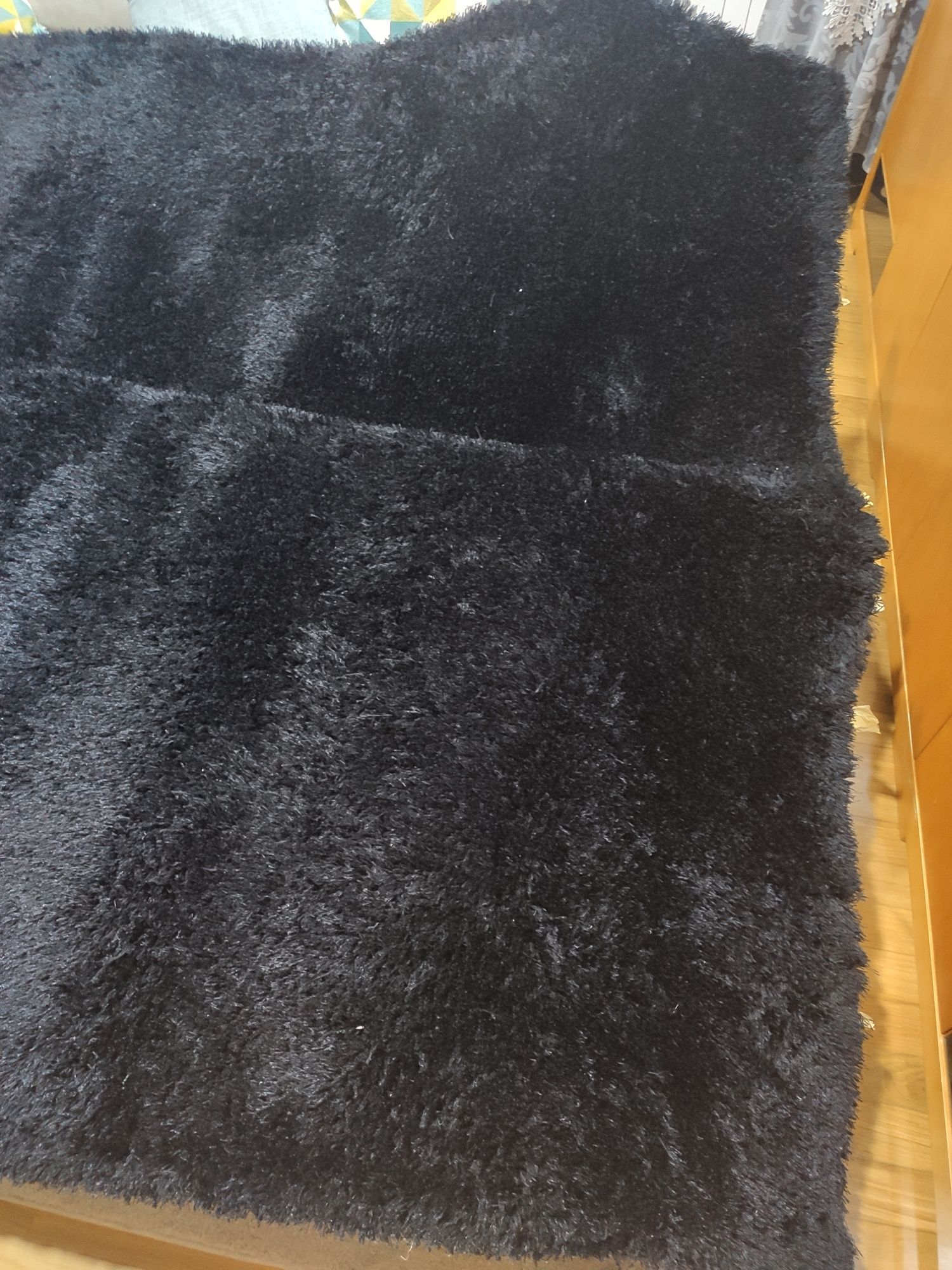 Carpete Grande de pelinhos preta