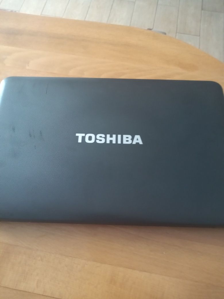 Ноутбук Toshiba "15"