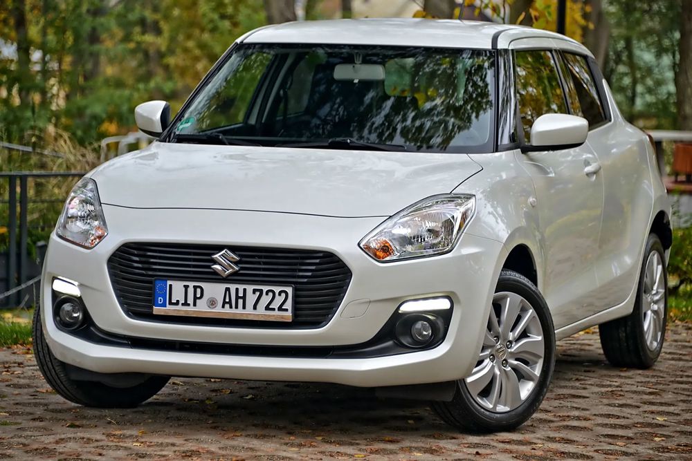 Suzuki Swift 1.2 90KM HYBRID 4X4 Klima NAVI Kamera LED Grzane Fotele ALUFELGI Warto