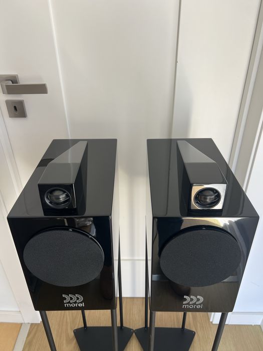 Morel Octave Signature – Piano Black + Suportes