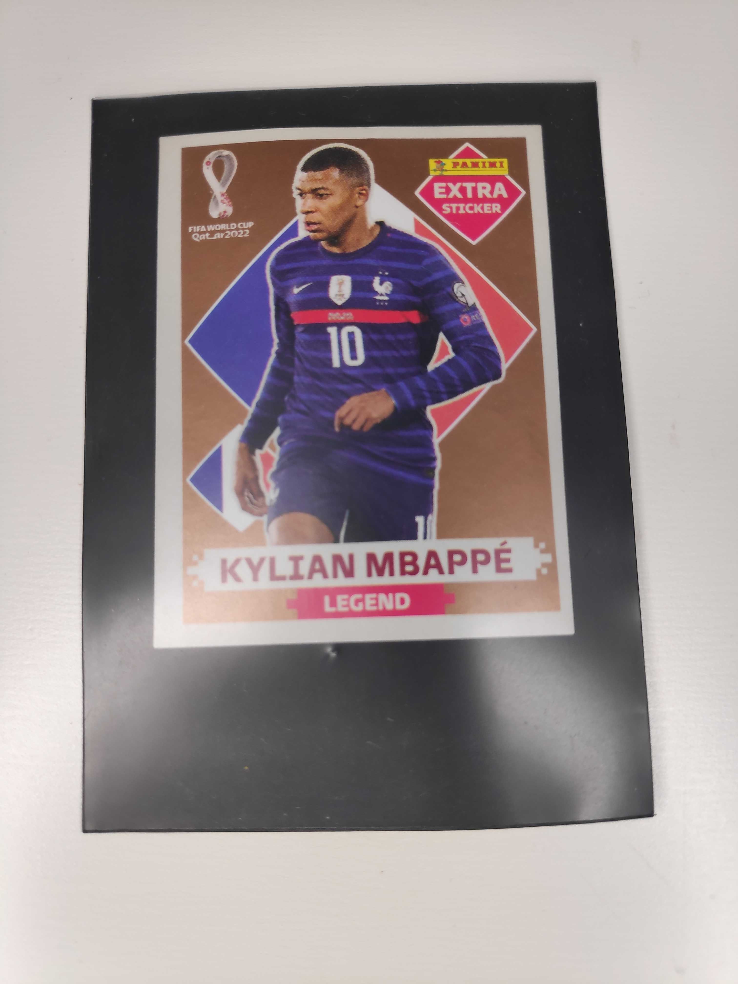 Carta cromo Panini Kylian Mbappé Legend Gold Mundial Qatar 2022