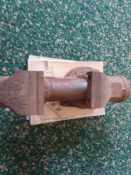 Новые тиски поворотные, длина губок 80 мм. советского пр-ва.