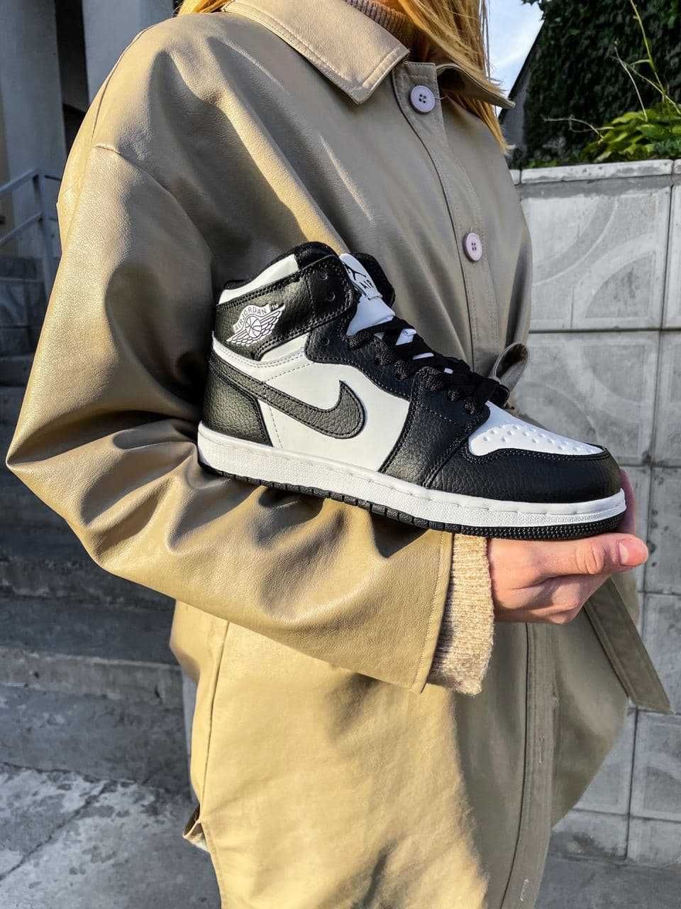 Nike Air Jordan 1 Black/White