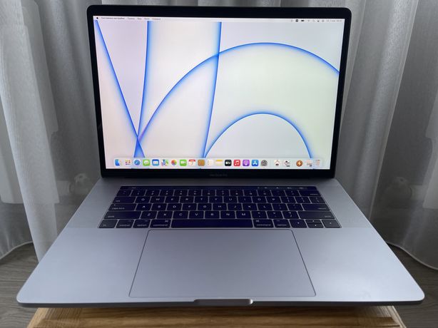 Apple Macbook Pro 15" 2017 i7/2.90/16/512