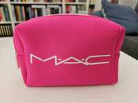 Różowa kosmetyczka MAC