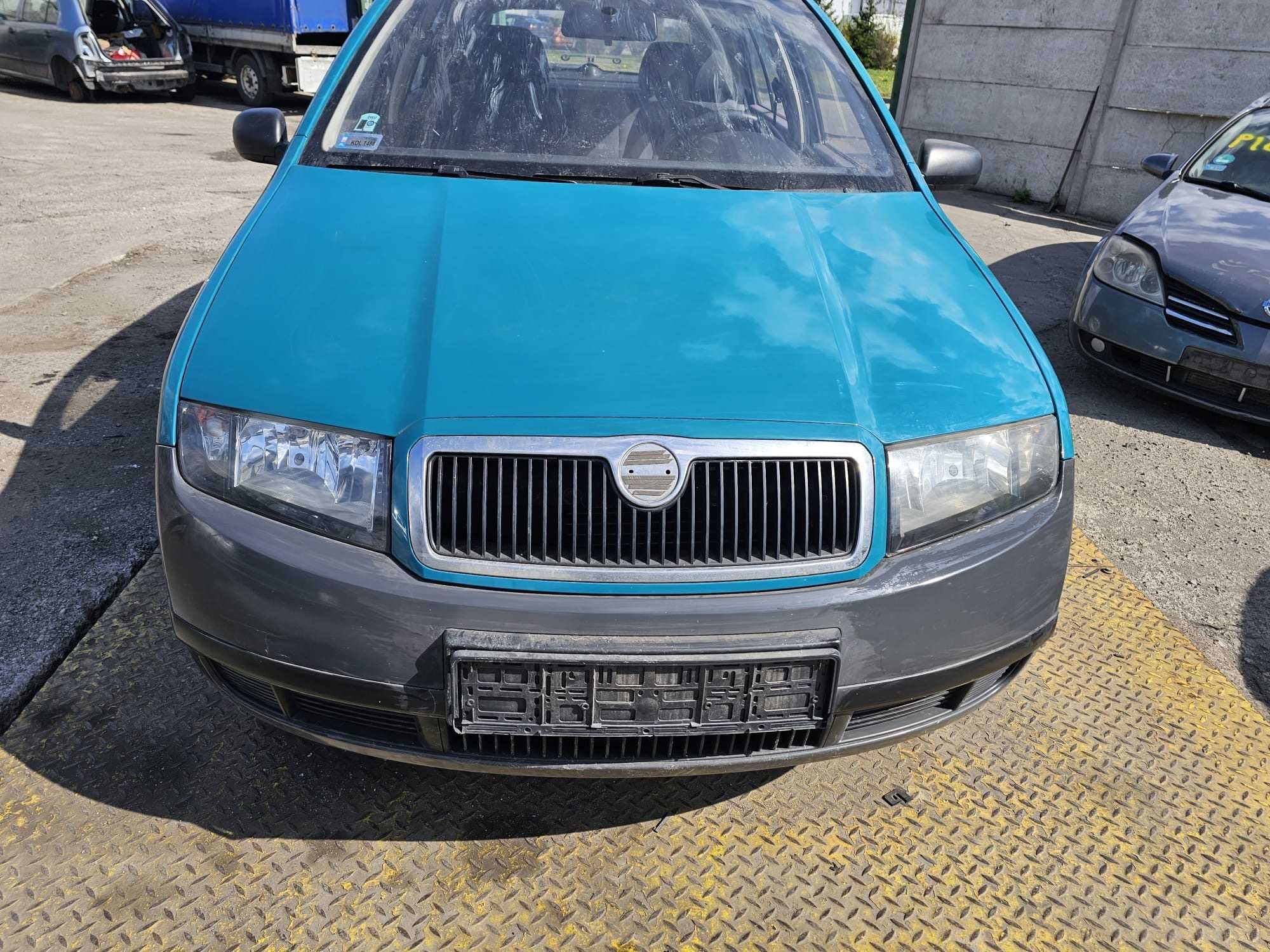 Zderzak przedni Skoda Fabia 2001