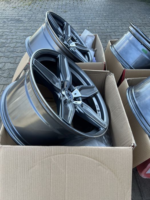 5/120 R20 Диски BMW 7 F01 , X5 F15 / Tesla X / Camaro