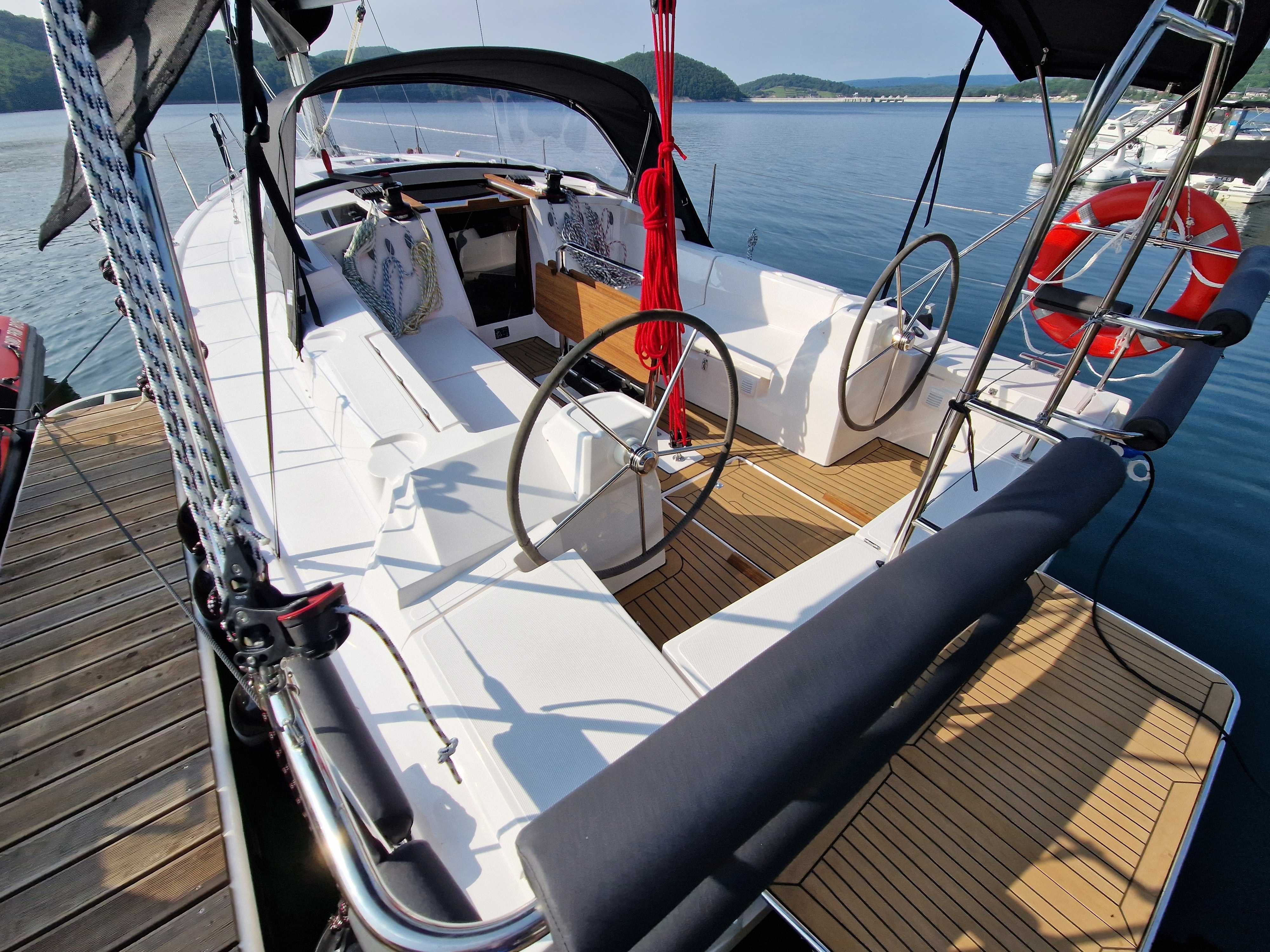 Czarter Maxus 34 Premium Solina Polańczyk 10 osobowy NOWY JACHT