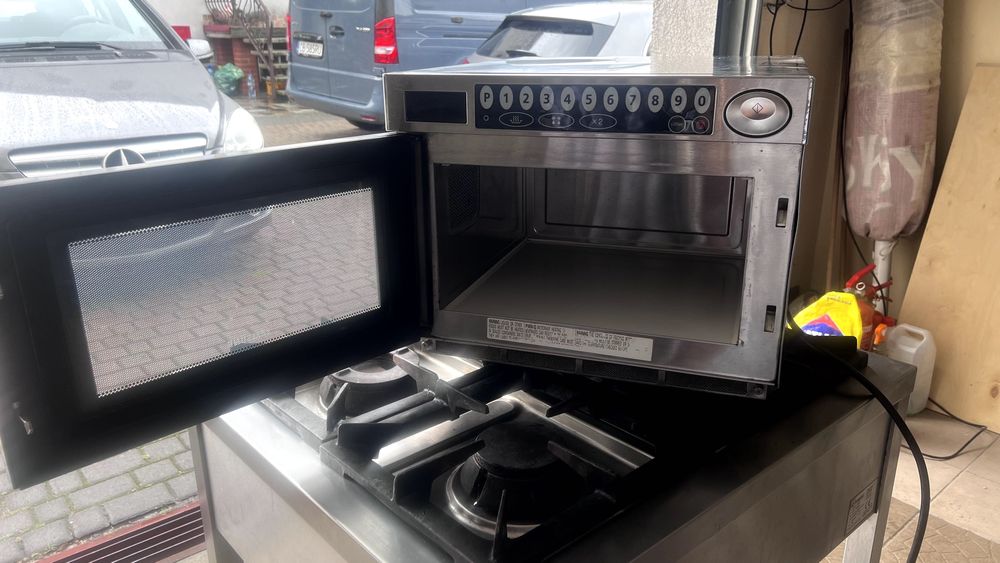 Samsung KUCHENKA MIKROFALOWA, sterowanie elektroniczne, model CM1529A