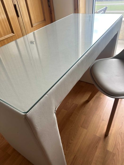 Vendo toucador (mesa + cadeira)