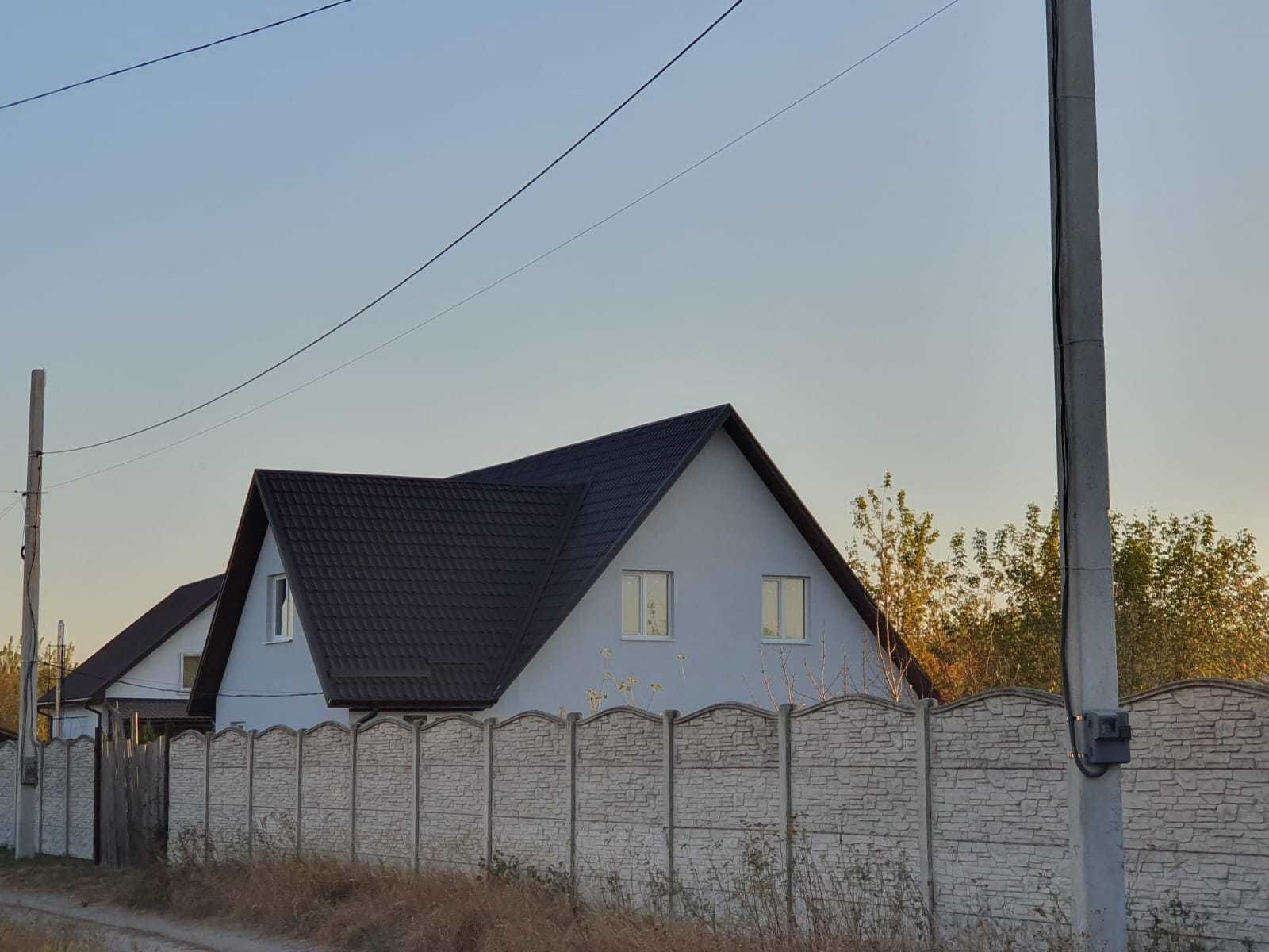 Продаю дом современный постройки г.Мерефа рядом лес ,река.